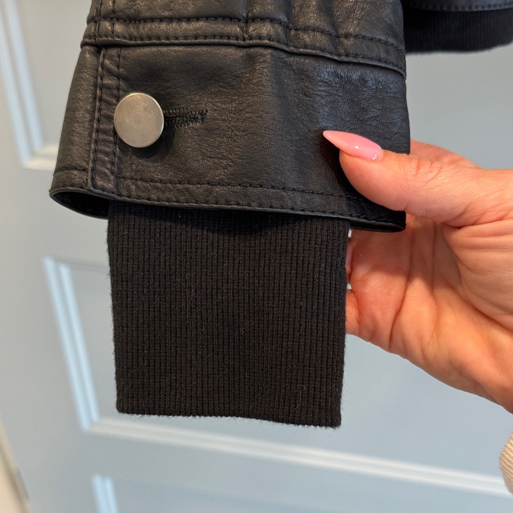 Women’s Black vegan Leather Jacket - Picture 4 of 9